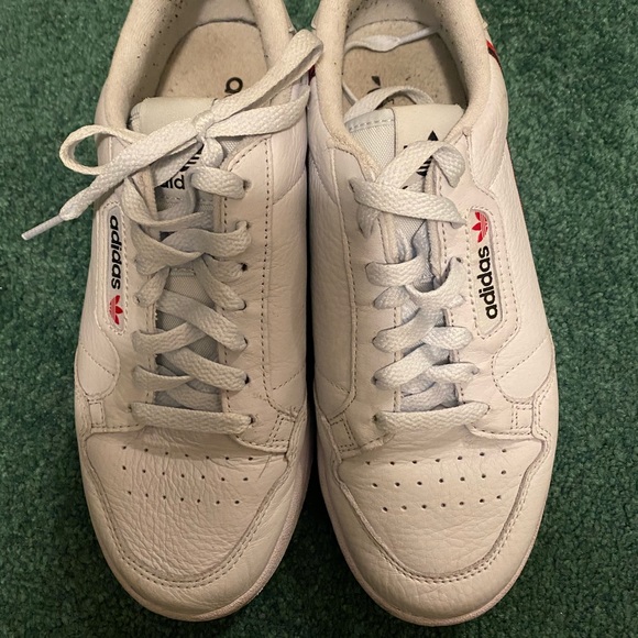 Blue tint Adidas white continentals - Picture 1 of 4